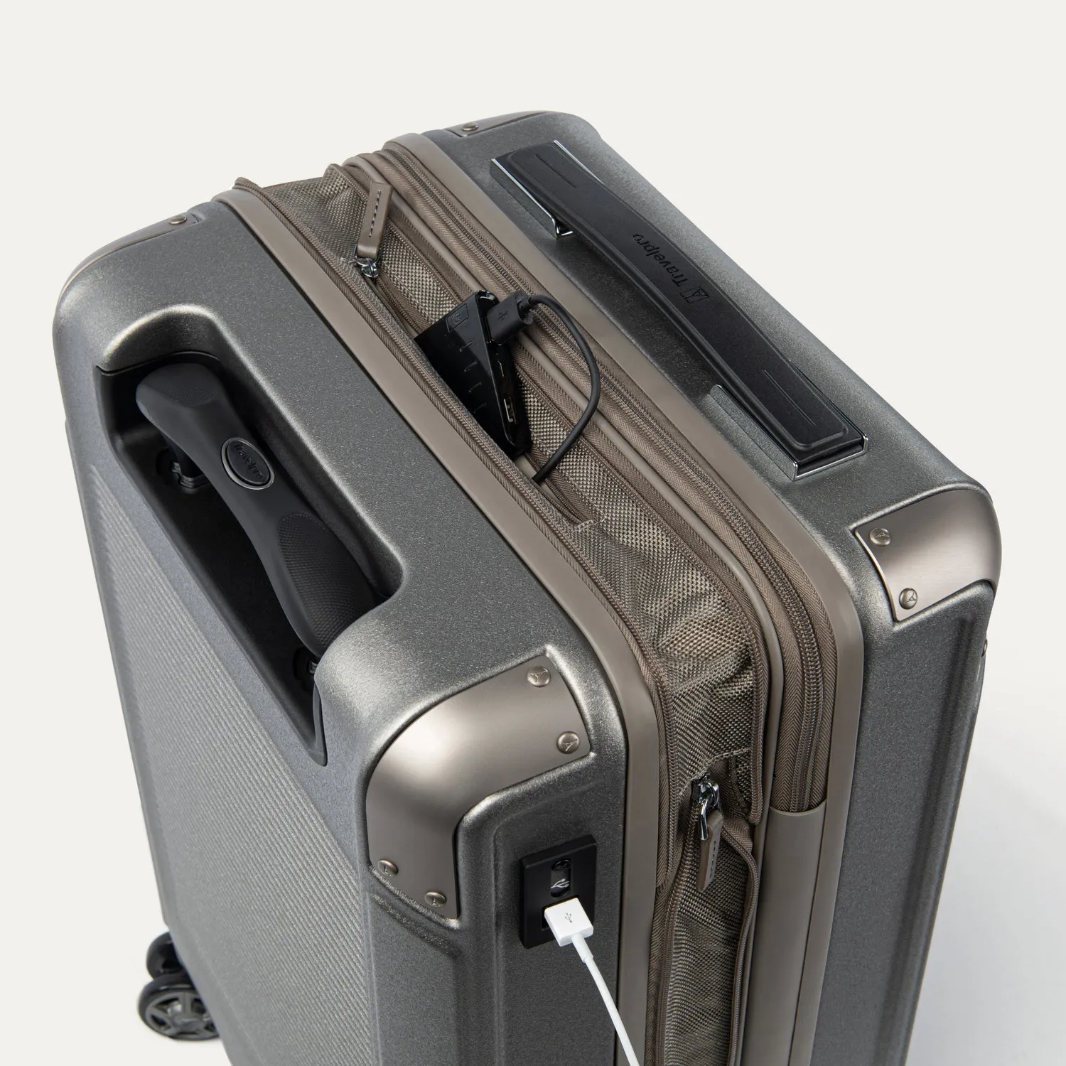 Platinum® Elite Carry-On / Medium Check-In Hardside Set